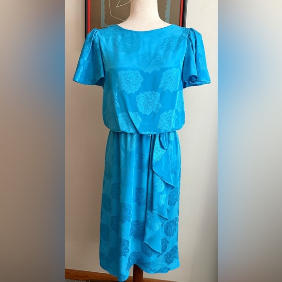 Vintage floral shine and matte pattern- front drape midi dress. - Picture 1 of 6